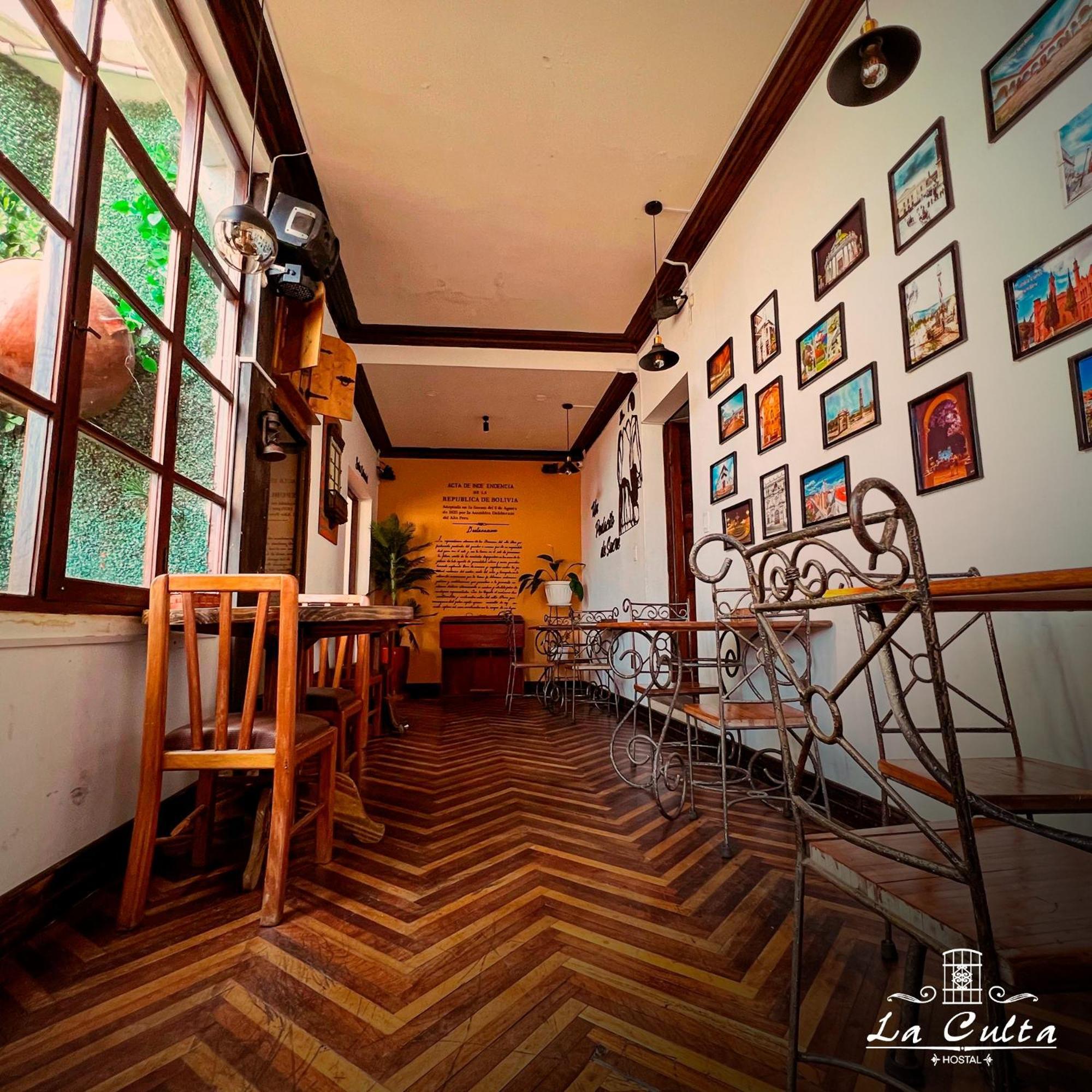 La Culta Centro Cultural Y Hostal 수크레 외부 사진