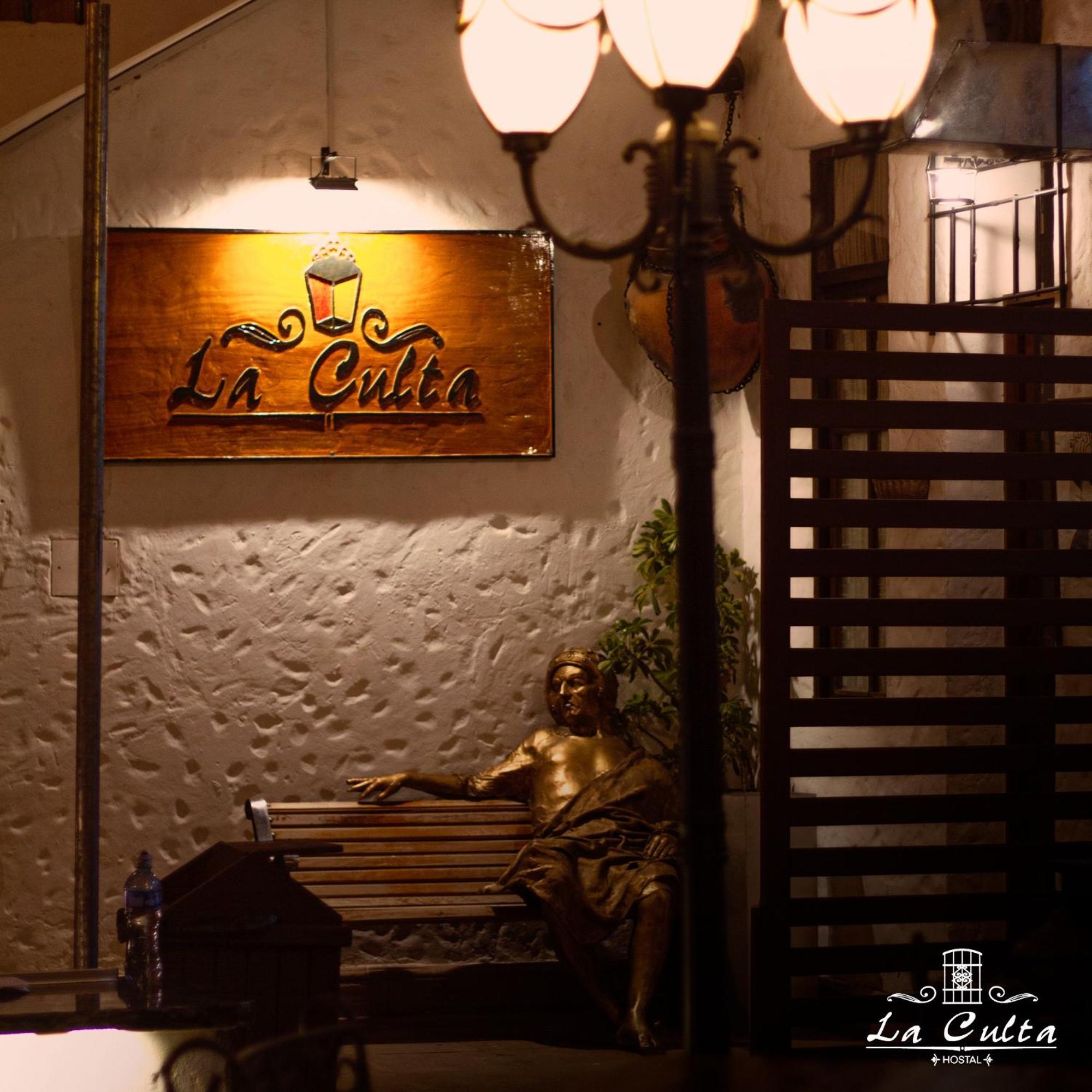 La Culta Centro Cultural Y Hostal 수크레 외부 사진