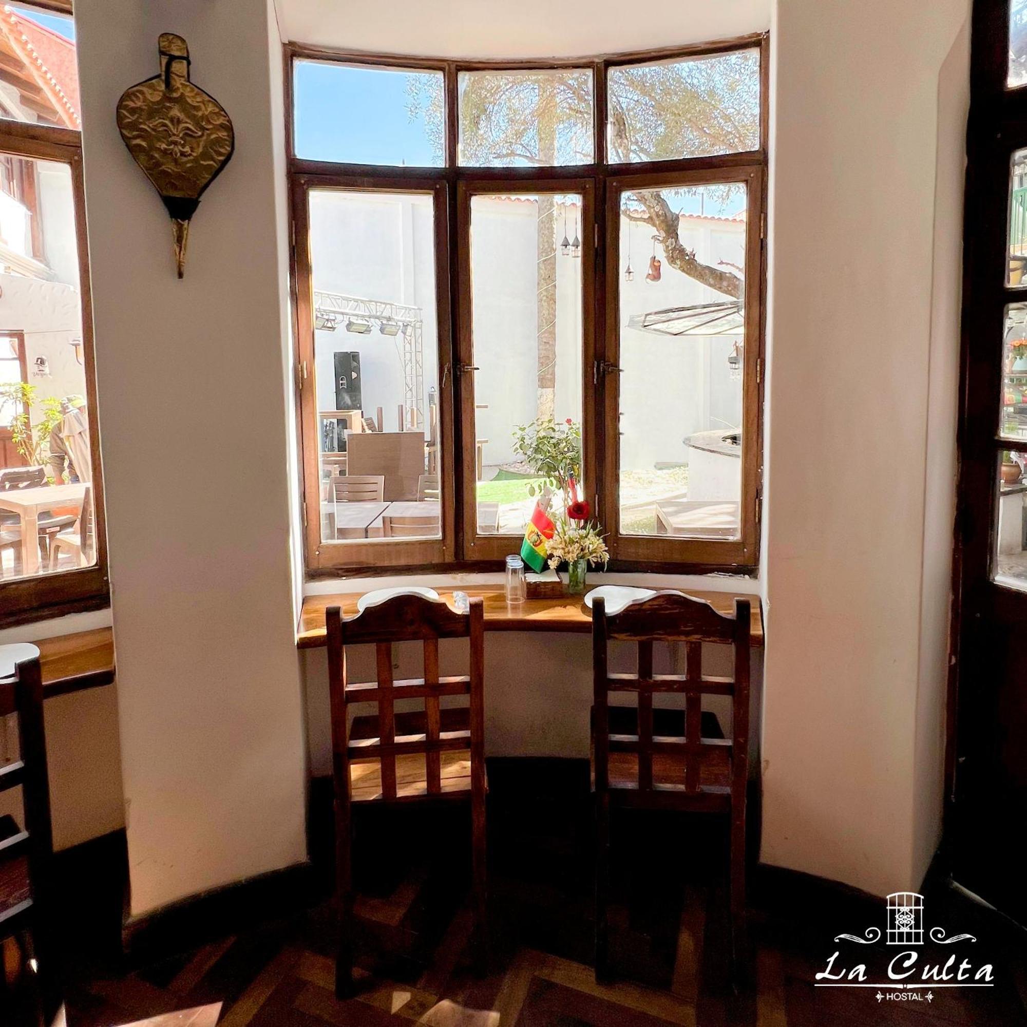 La Culta Centro Cultural Y Hostal 수크레 외부 사진