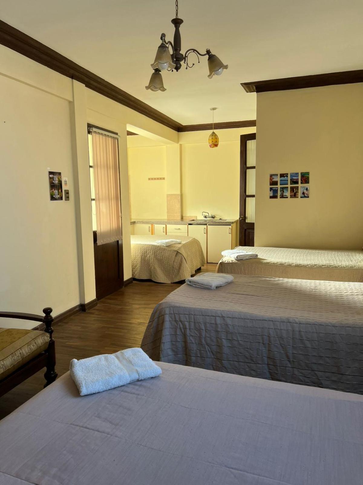 La Culta Centro Cultural Y Hostal 수크레 외부 사진