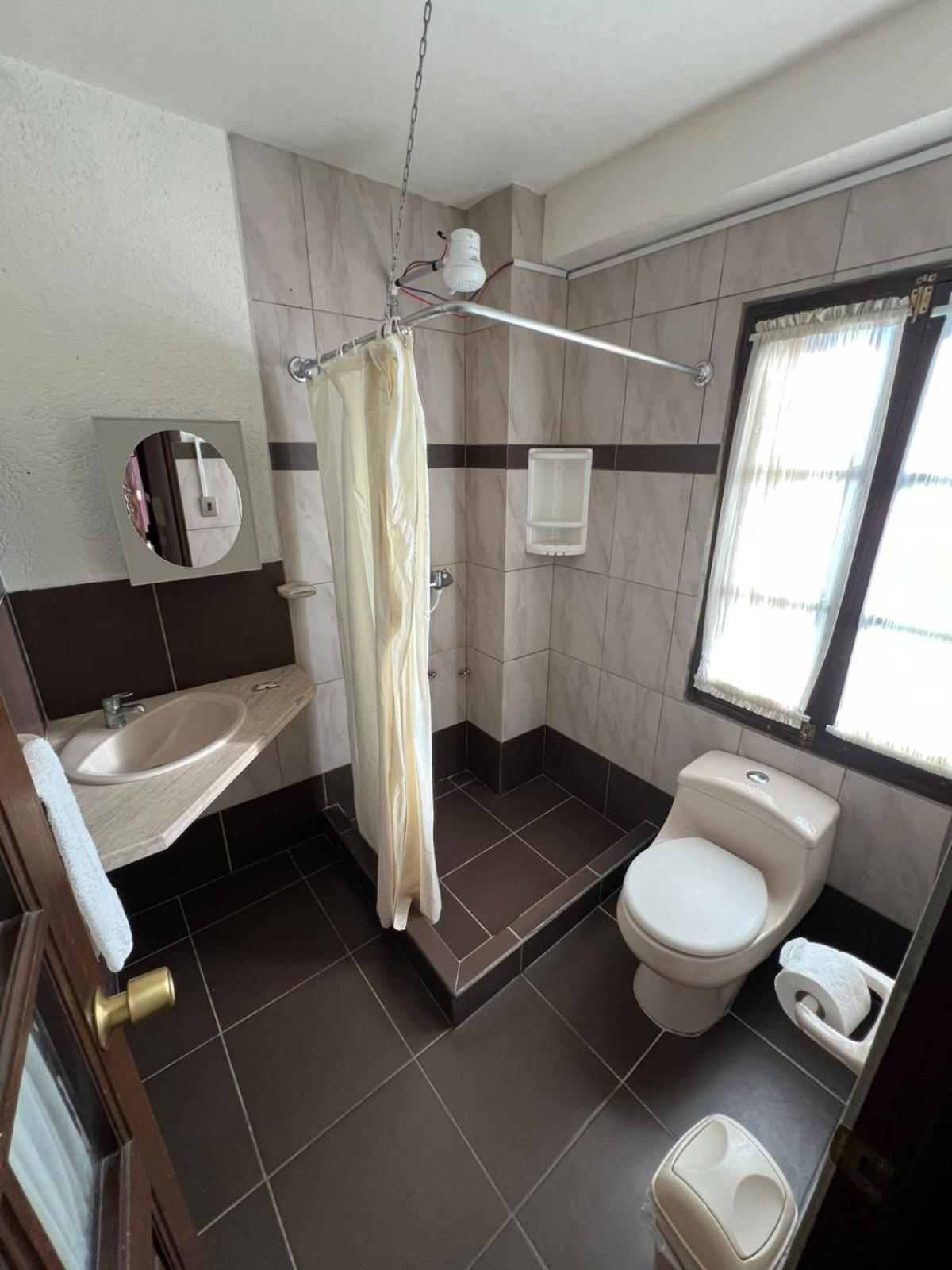 La Culta Centro Cultural Y Hostal 수크레 외부 사진