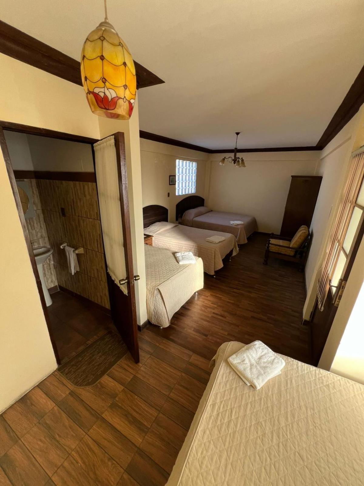 La Culta Centro Cultural Y Hostal 수크레 외부 사진